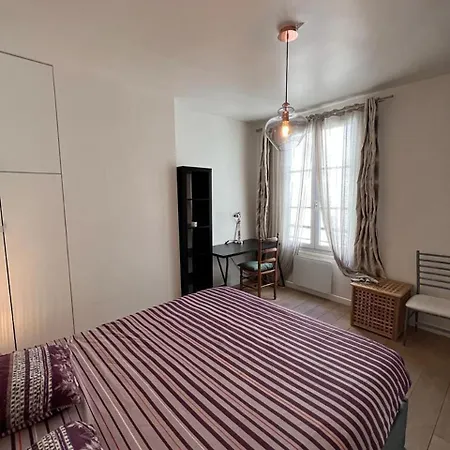 Dream In The Heart Of Le Marais * Paryż